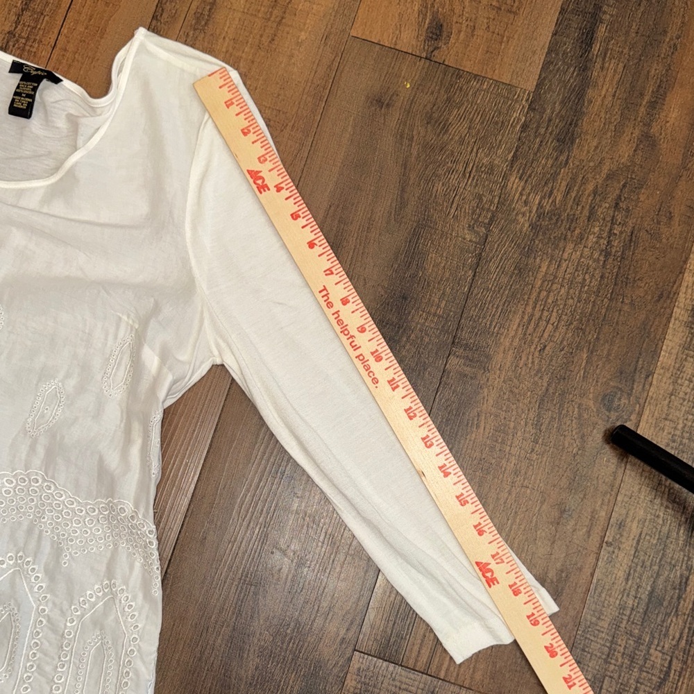 Cupio White Long-Sleeve Eyelet Embroidered Top - Picture 12 of 13
